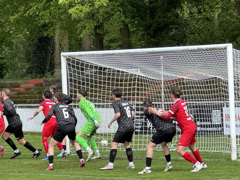 Mehr Defensivarbeit statt Spielkontrolle beim Spiel gegen die Hammer SpVg© rur