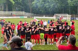 Jubel: Der Wiederaufstieg in die Westfalenliga ist geschafft. (LSV)